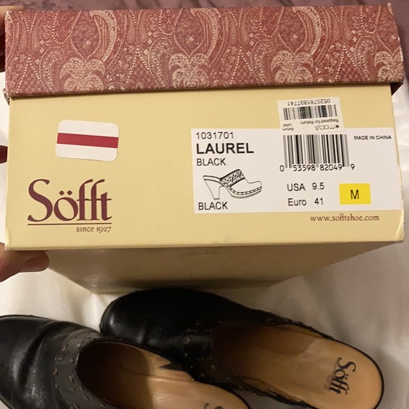 EUC Sofft Laurel Black leather clog with stud detail women’s size 9.5. - Picture 7 of 8